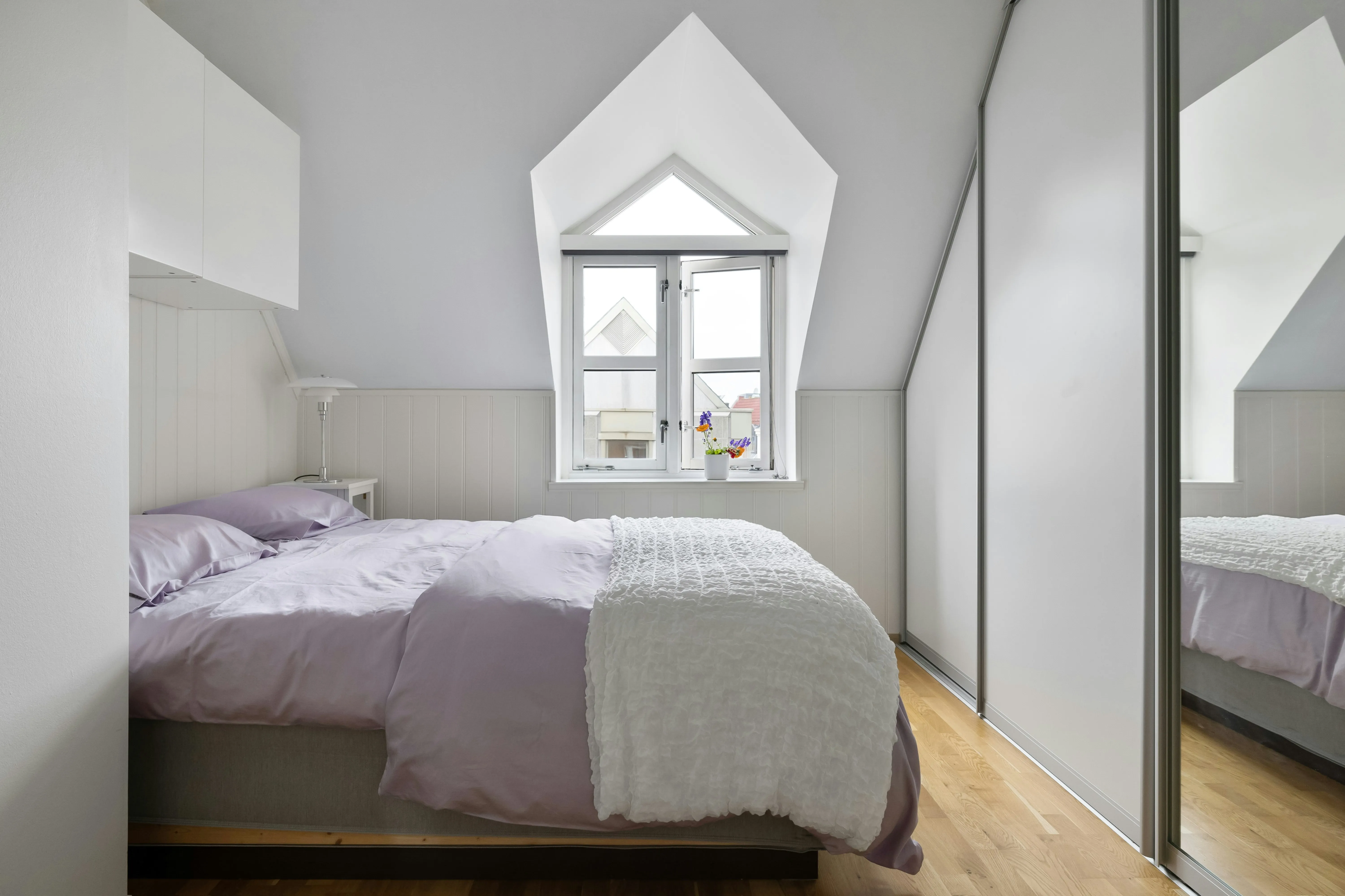 Scandinavian Blonde Wood Sliding