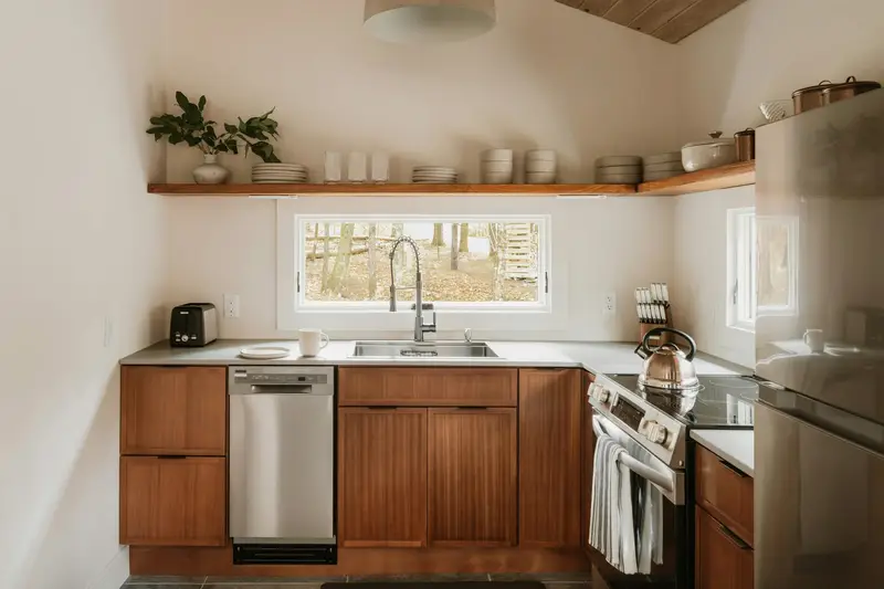 Kitchen design with wooden shelves