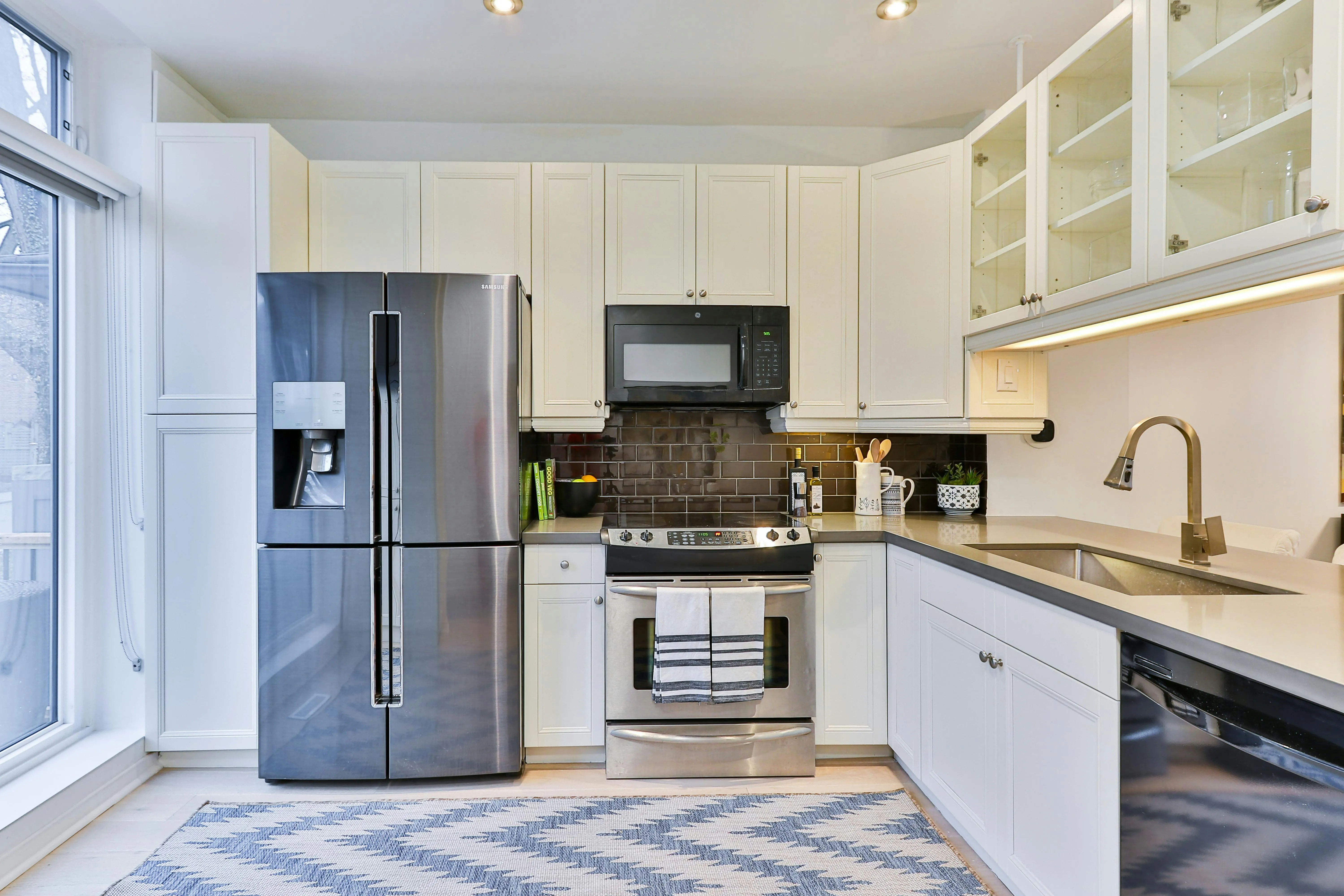 L Shape Kitchen