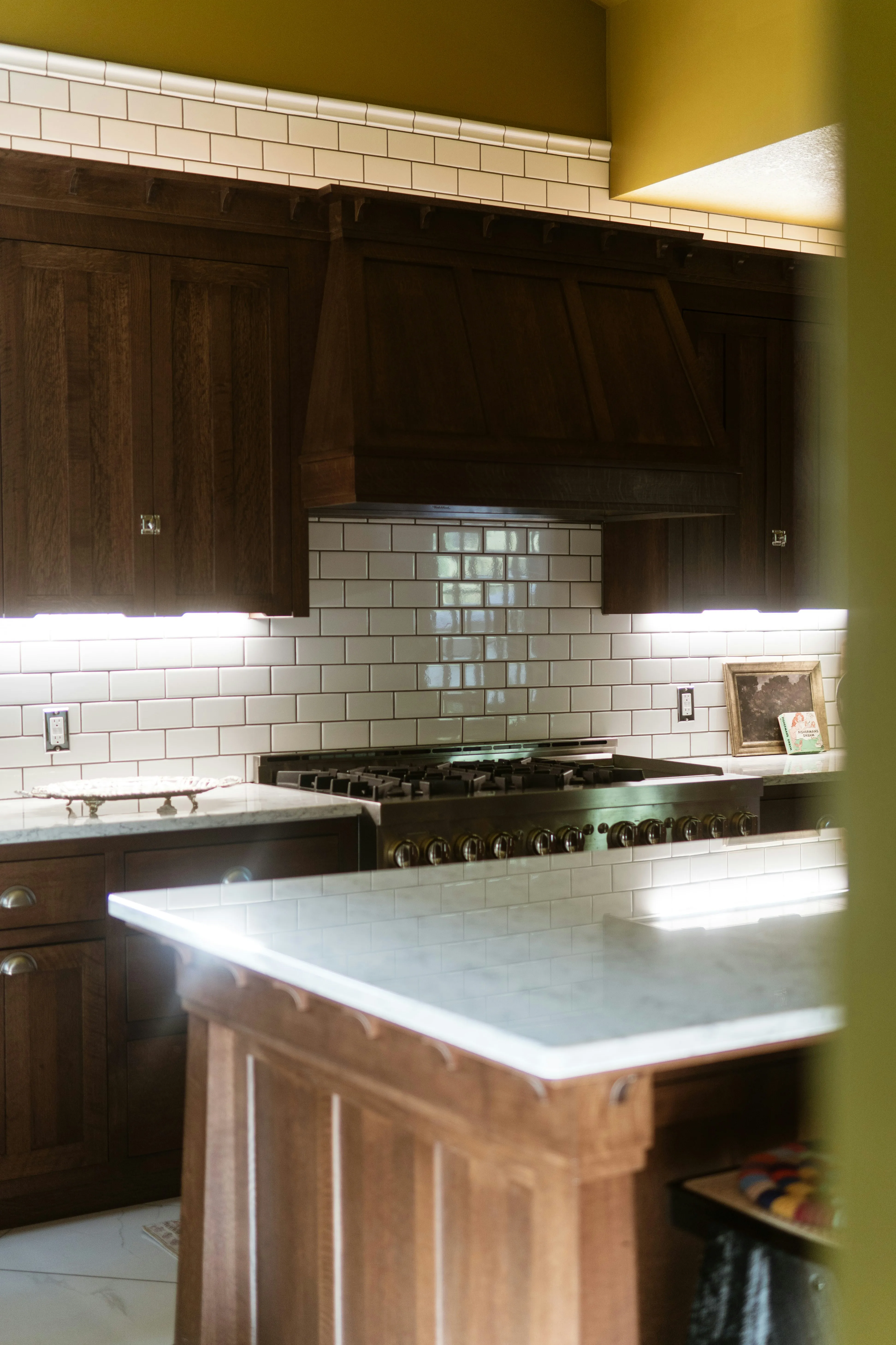Wood Finish U Kitchen